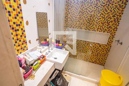 Apartamento à venda com 177m², 3 quartos e 1 vagaBanheiro Quarto 6