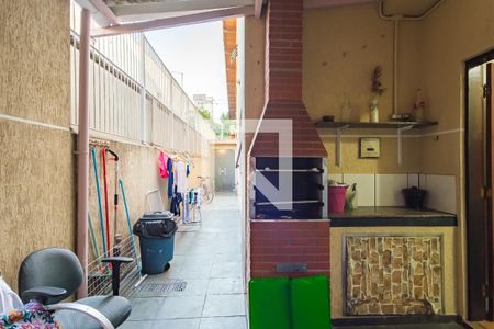 Casa à venda com 180m², 4 quartos e 2 vagasQuintal