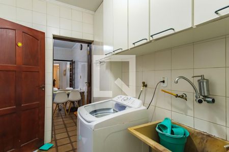 Casa à venda com 180m², 4 quartos e 2 vagasÁrea de Serviço