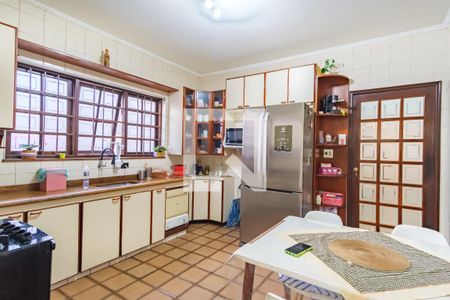 Casa à venda com 180m², 4 quartos e 2 vagasCozinha