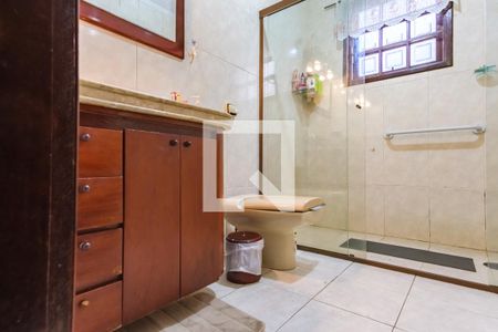 Casa à venda com 180m², 4 quartos e 2 vagasBanheiro Térreo