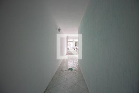 Corredor de casa para alugar com 3 quartos, 110m² em Vila Norma, São Paulo