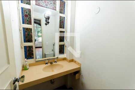 Lavabo de apartamento para alugar com 4 quartos, 150m² em Tijuca, Rio de Janeiro