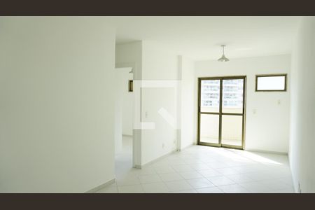 Sala de apartamento para alugar com 3 quartos, 90m² em Jacarepaguá, Rio de Janeiro