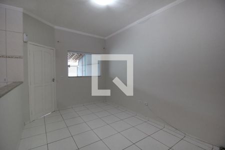 Sala de casa para alugar com 3 quartos, 150m² em Jardim Wanel Ville V, Sorocaba