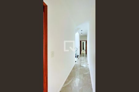 Corredor dos Dormitórios de casa para alugar com 4 quartos, 192m² em Jardim Santa Cecilia, Guarulhos