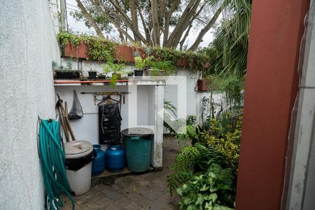 Casa à venda com 350m², 5 quartos e 4 vagasCorredor Externo