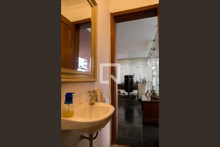 Casa à venda com 350m², 5 quartos e 4 vagasLavabo