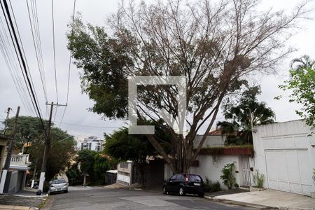 Casa à venda com 350m², 5 quartos e 4 vagasFachada 1
