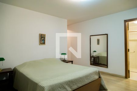 Casa à venda com 350m², 5 quartos e 4 vagasSuíte 5