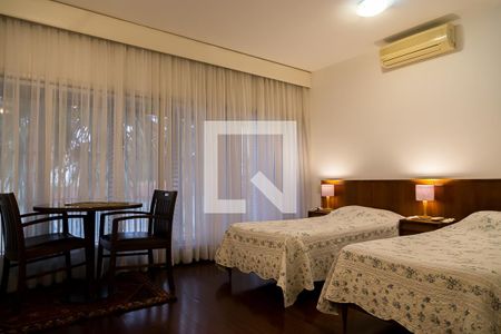 Casa à venda com 350m², 5 quartos e 4 vagasSuíte 2