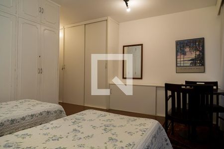 Casa à venda com 350m², 5 quartos e 4 vagasSuíte 2