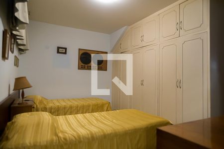 Casa à venda com 350m², 5 quartos e 4 vagasSuíte 3