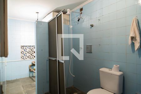 Casa à venda com 350m², 5 quartos e 4 vagasBanheiro da Garagem 1