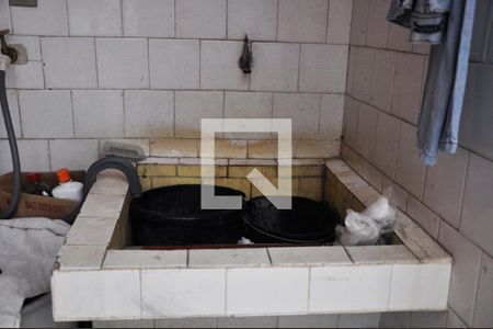 Casa à venda com 100m², 3 quartos e sem vagaQuintal em Área de Serviço