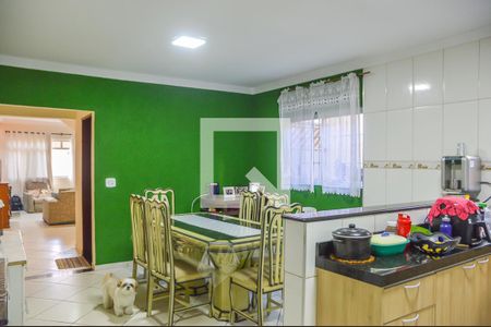 Casa à venda com 323m², 3 quartos e 4 vagas Casa à venda com 323m², 3 quartos e 4 vagasCozinha