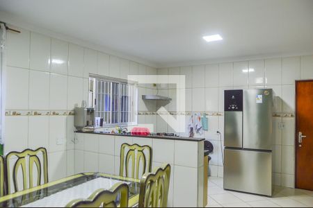 Casa à venda com 323m², 3 quartos e 4 vagas Casa à venda com 323m², 3 quartos e 4 vagasCozinha