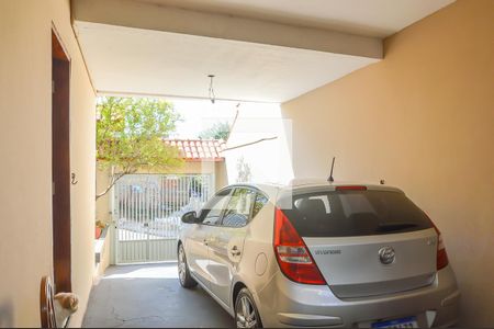 Casa à venda com 323m², 3 quartos e 4 vagas Casa à venda com 323m², 3 quartos e 4 vagasGaragem