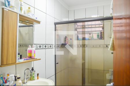 Casa à venda com 323m², 3 quartos e 4 vagas Casa à venda com 323m², 3 quartos e 4 vagasBanheiro 2
