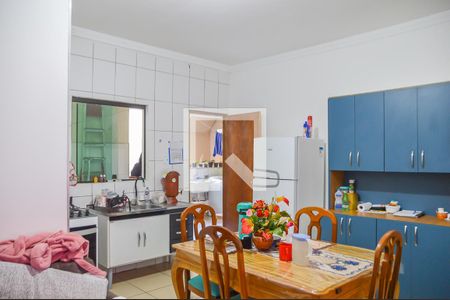 Casa à venda com 323m², 3 quartos e 4 vagas Casa à venda com 323m², 3 quartos e 4 vagasEdícula 3