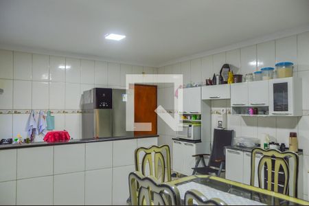 Casa à venda com 323m², 3 quartos e 4 vagas Casa à venda com 323m², 3 quartos e 4 vagasCozinha