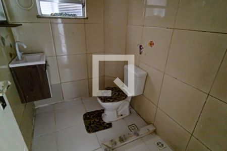 banheiro de casa para alugar com 1 quarto, 50m² em Curicica, Rio de Janeiro