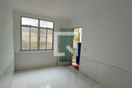 sala de casa para alugar com 1 quarto, 50m² em Curicica, Rio de Janeiro