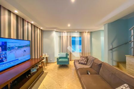 Casa à venda com 177m², 3 quartos e 3 vagasSala