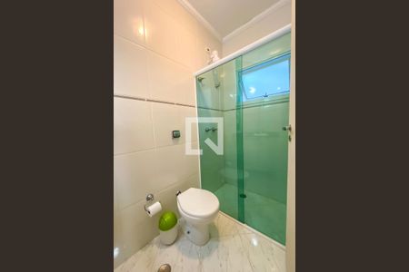 Casa à venda com 177m², 3 quartos e 3 vagasBanheiro da Suíte 2