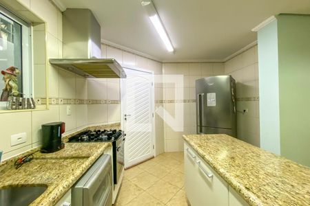 Casa à venda com 177m², 3 quartos e 3 vagasCozinha