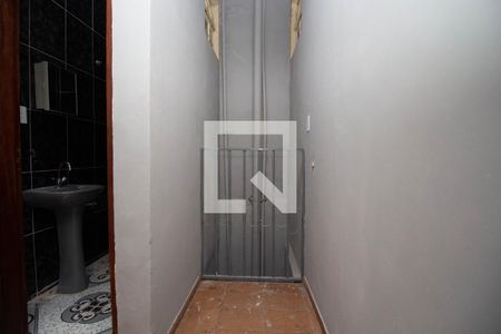 Casa para alugar com 432m², 4 quartos e 1 vaga Casa para alugar com 432m², 4 quartos e 1 vagaCorredor