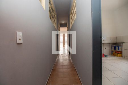 Casa para alugar com 432m², 4 quartos e 1 vaga Casa para alugar com 432m², 4 quartos e 1 vagaCorredor