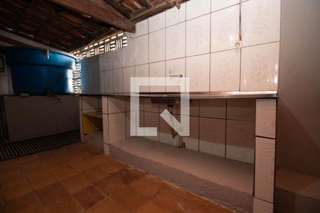 Casa para alugar com 432m², 4 quartos e 1 vaga Casa para alugar com 432m², 4 quartos e 1 vagaCozinha 2