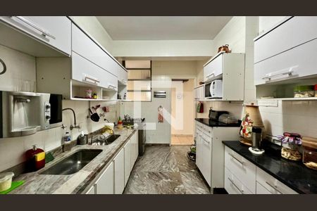 Apartamento à venda com 160m², 4 quartos e 1 vagaCozinha