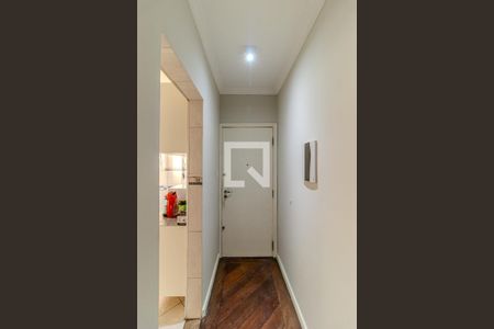 Corredor de Entrada de apartamento à venda com 2 quartos, 75m² em Vila Buarque, São Paulo