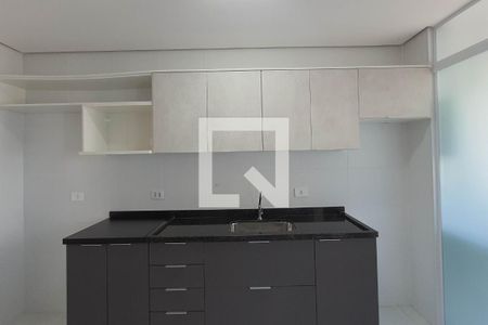 Cozinha de apartamento para alugar com 2 quartos, 55m² em Santa Teresinha, São Paulo
