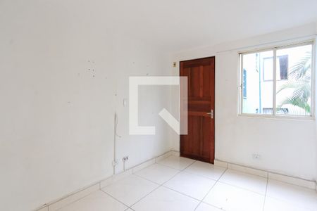 Sala de apartamento para alugar com 2 quartos, 70m² em Jardim Arpoador, São Paulo
