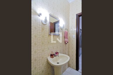 Casa à venda com 211m², 4 quartos e 2 vagasLavabo