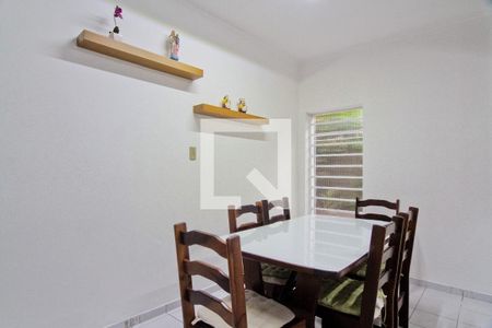 Casa à venda com 211m², 4 quartos e 2 vagasCozinha