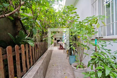 Casa à venda com 211m², 4 quartos e 2 vagasÁrea externa