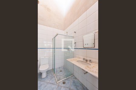 Banheiro Social de casa à venda com 5 quartos, 200m² em Jardim das Maravilhas, Santo André