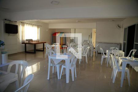 Apartamento para alugar com 52m², 2 quartos e 1 vagaÁrea comum - Salão de festas