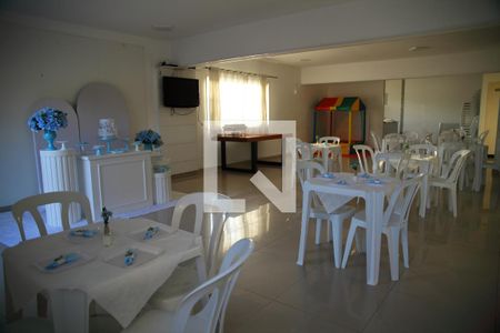 Apartamento para alugar com 52m², 2 quartos e 1 vagaÁrea comum - Salão de festas