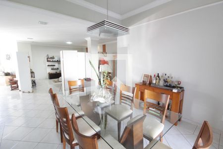 Sala 2 de casa para alugar com 3 quartos, 402m² em Jardim Karaíba, Uberlândia