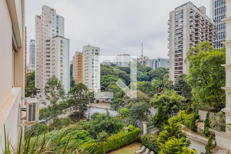 Vista da Sala de apartamento à venda com 2 quartos, 246m² em Jardim Paulista, São Paulo