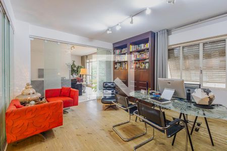 Apartamento à venda com 246m², 2 quartos e 2 vagasEscritório