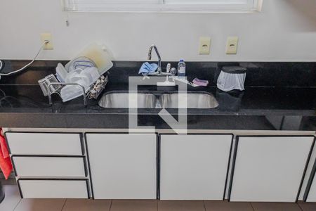 Apartamento à venda com 246m², 2 quartos e 2 vagasCozinha