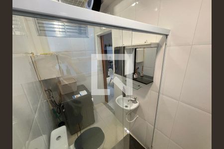 Banheiro de apartamento à venda com 1 quarto, 25m² em Flamengo, Rio de Janeiro