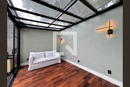 Casa à venda com 230m², 2 quartos e 1 vagaSala/Terraço
