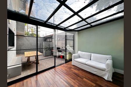 Casa à venda com 230m², 2 quartos e 1 vagaSala/Terraço